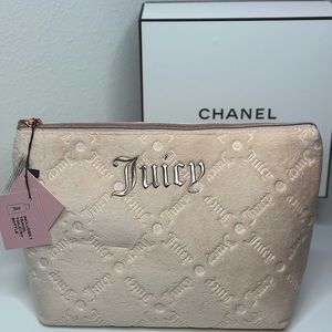 NEW! Velvet Peach Juicy Couture Travel/Cosmetic Bag! LIMITED EDITION